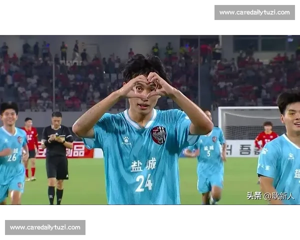 苏超积分榜乱战升级 18 岁小将吊射复刻贝氏弧线